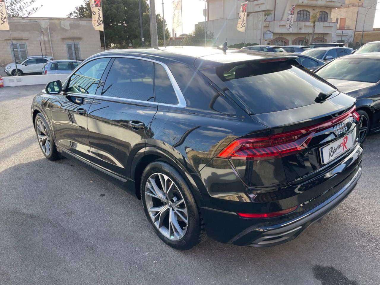 Audi Q8 50 TDI 286 CV quattro tiptronic S LINE ESTERNO E INTERNO