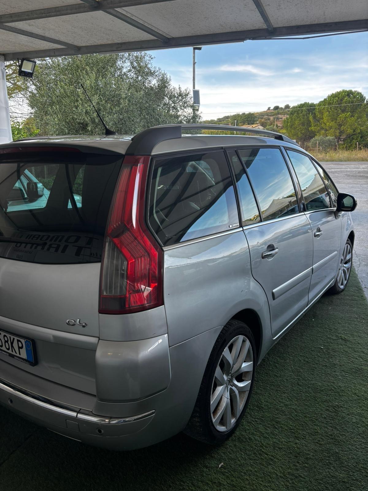 Citroen C4 Picasso Grand 1.6 e-HDi 110 FAP CMP6 Exclusive (82 kw)
