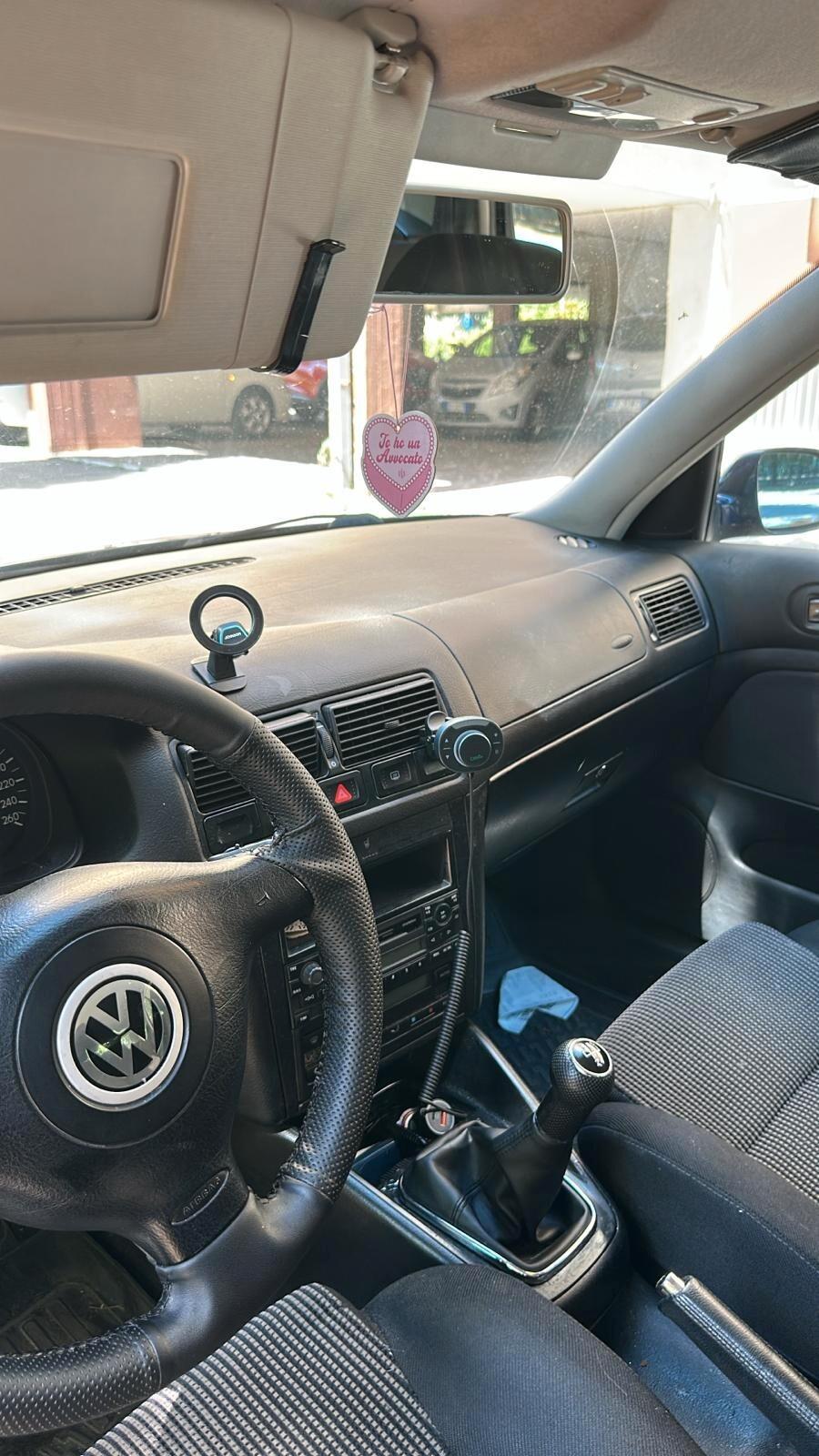 Volkswagen Golf 1.6 cat 5 porte
