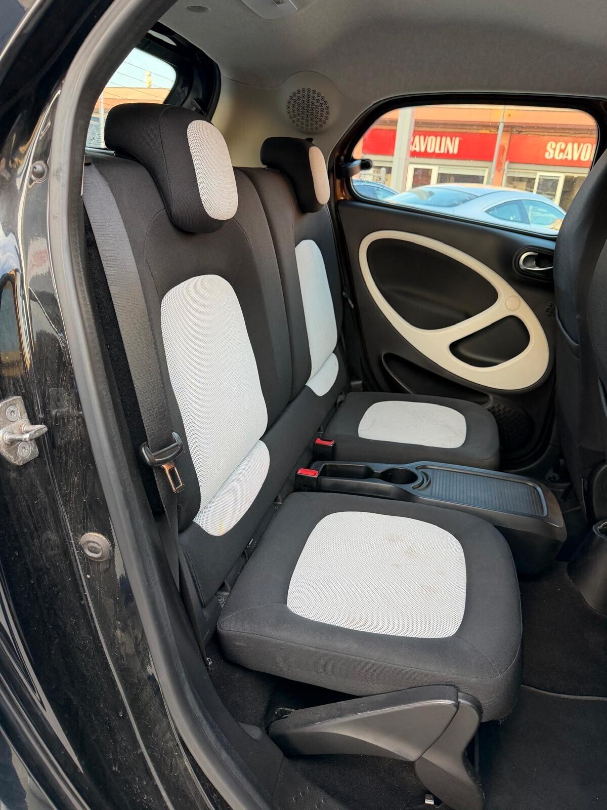 Smart ForFour 70 1.0 Youngster
