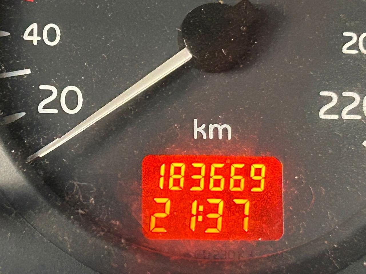 Renault Clio 1.2 16V benzina 5 porte