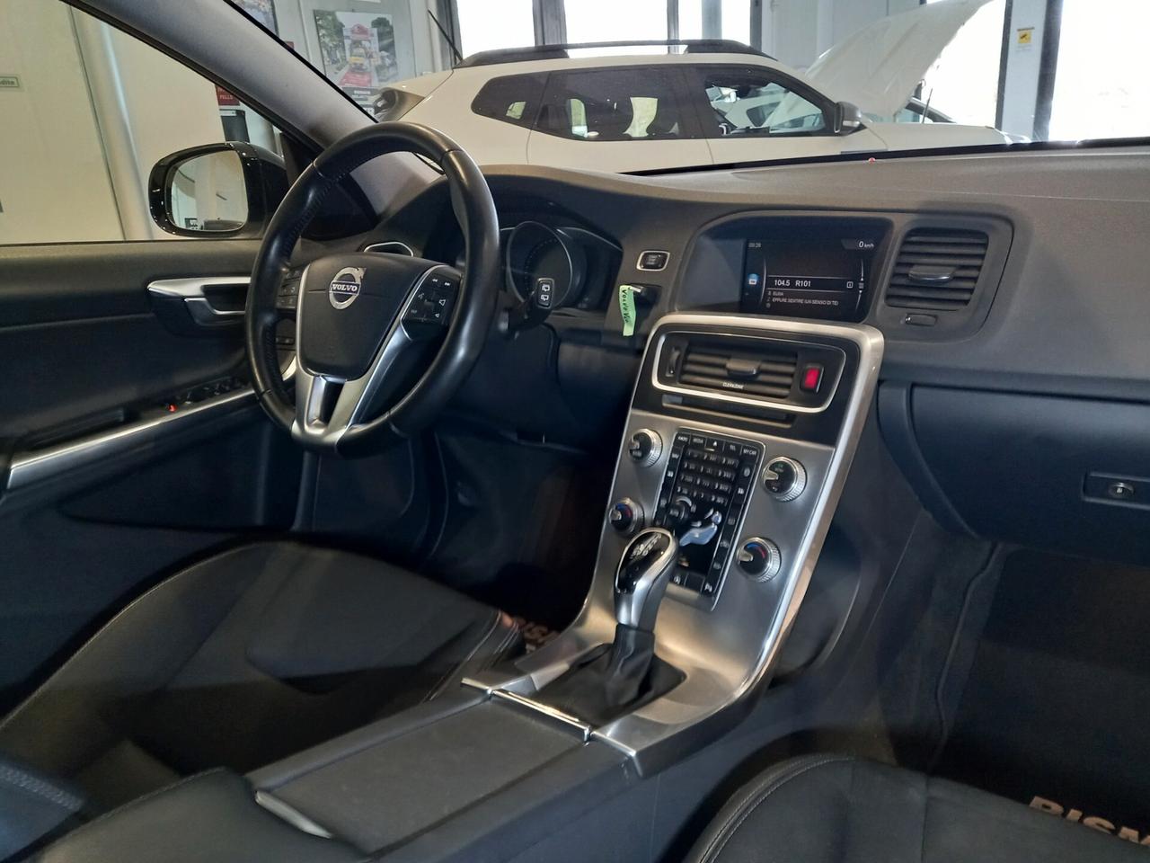 Volvo V60 Cross Country UNICO PROP