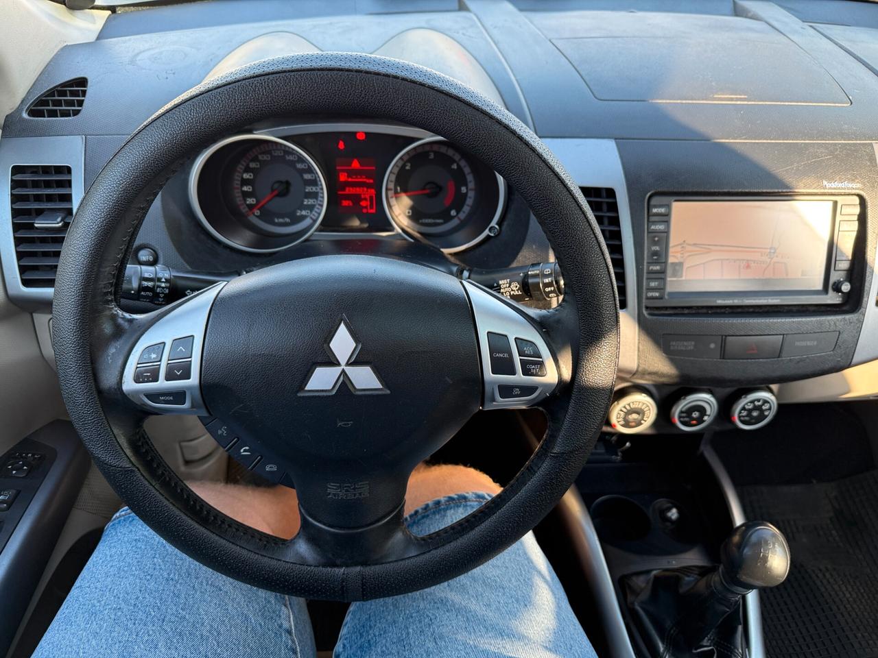 Mitsubishi Outlander 2.2 DI-D Instyle 7 p.ti DPF