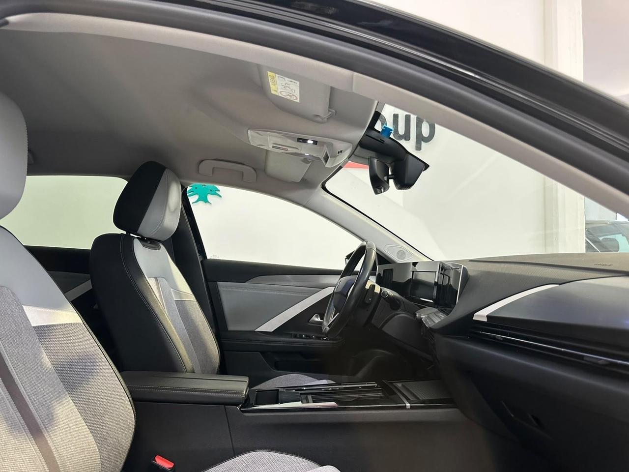 Opel Astra 1.6 Plug-in Hybrid 180 CV AT8 Business Elegance