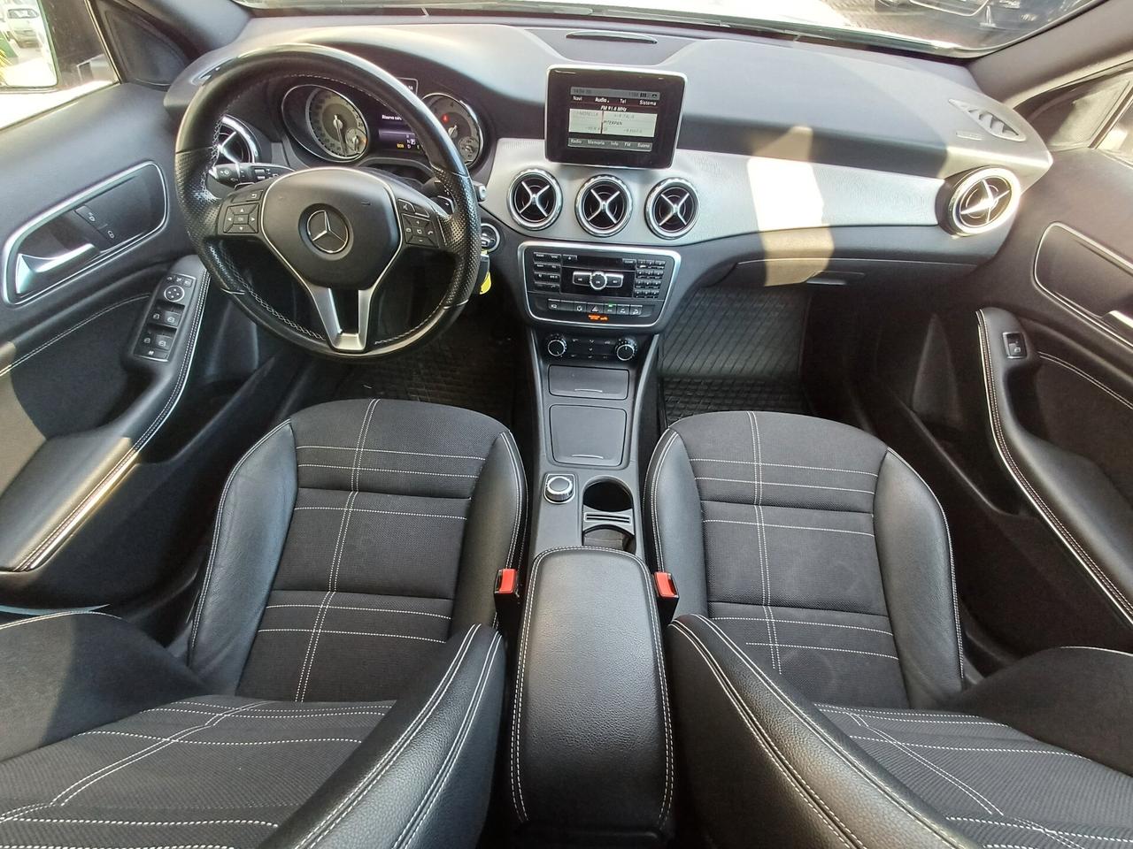 Mercedes-benz GLA 220 CDI Automatic 4Matic Premium Night Editions
