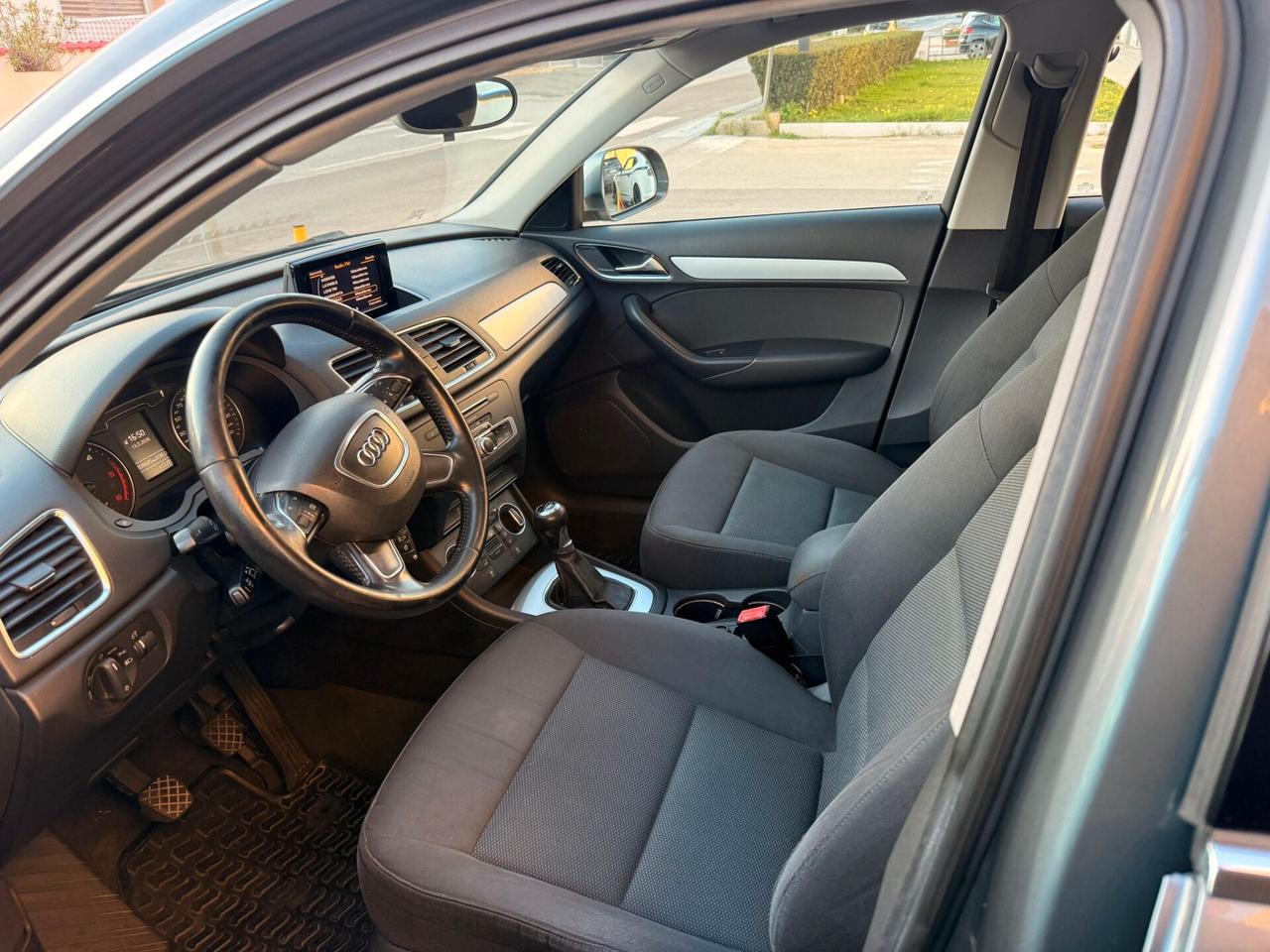 Audi Q3 2.0 TDI 120 CV Design