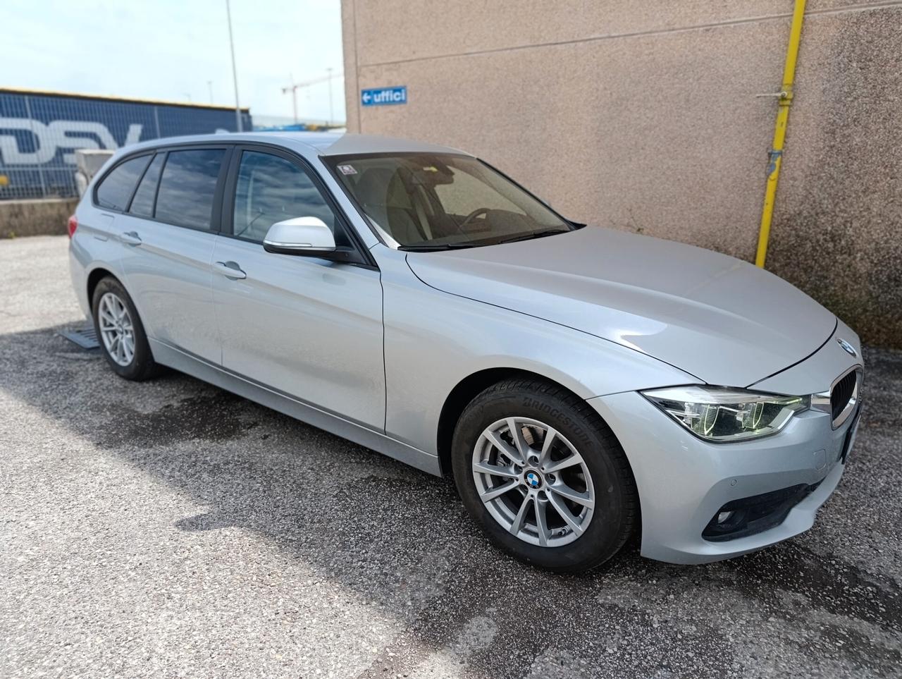 Bmw 320d Touring Luxury #GM