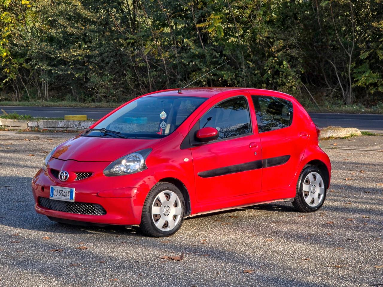 Toyota Aygo 1.0 12V VVT-i 5 porte Sol 2007-E4 Manuale NEO