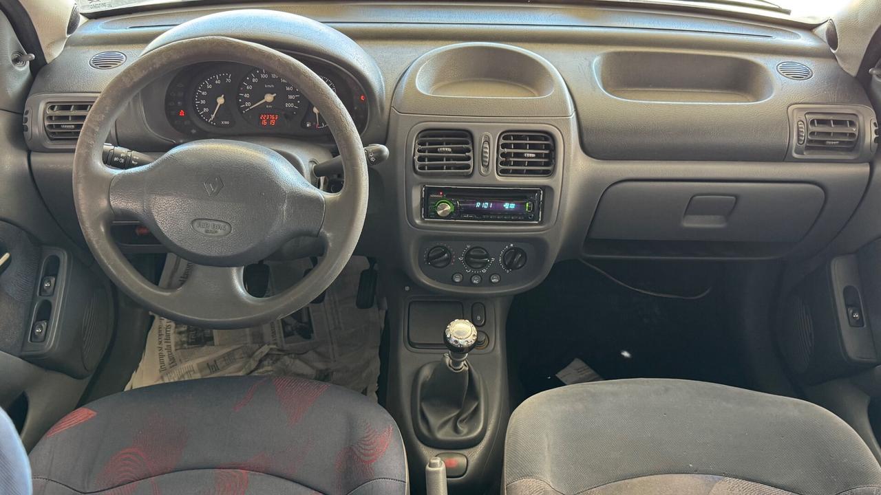 Renault Clio 1.2 cat 5 porte RT-1999