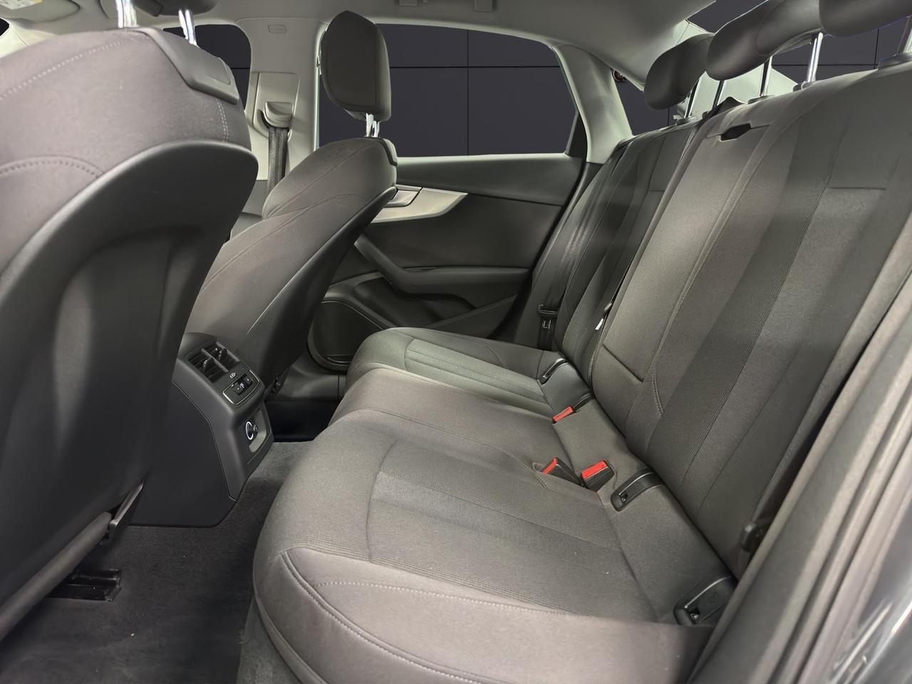 Audi A4 2.0 TDI 150 CV ultra S tronic Sport