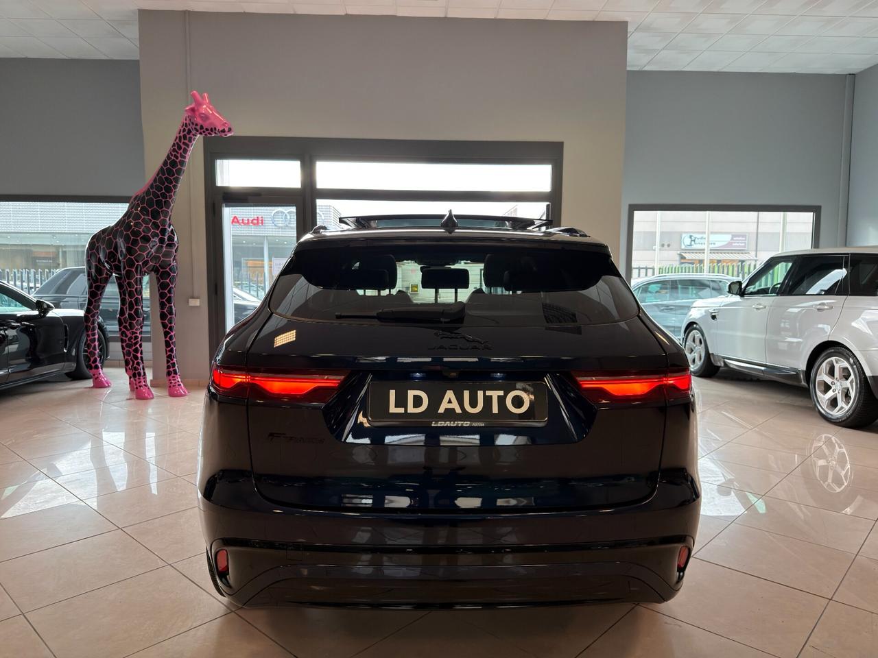 Jaguar F-Pace 2.0 250 CV AWD aut. R-Dynamic Black