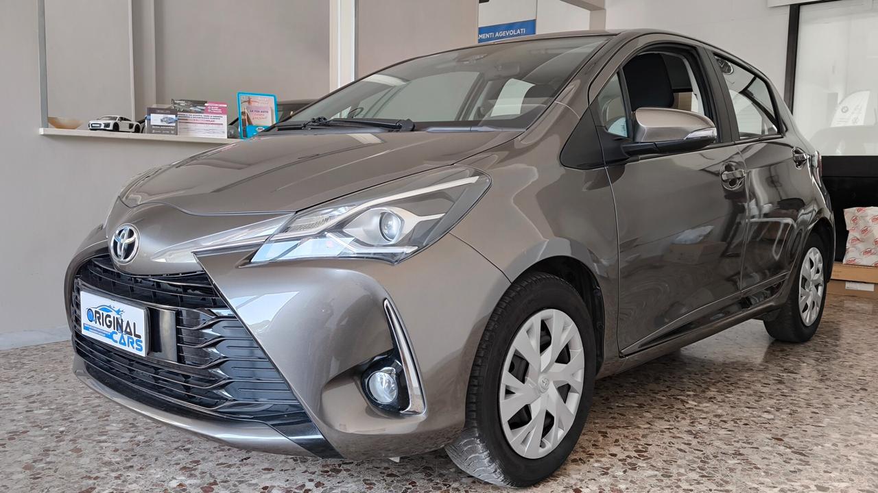 Toyota Yaris 1.0 5 porte Lounge