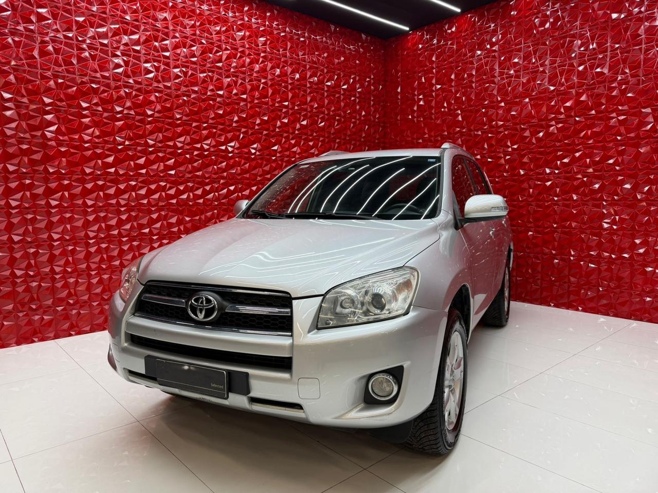 Toyota RAV4 2.2 D-4D 150 CV DPF Luxury