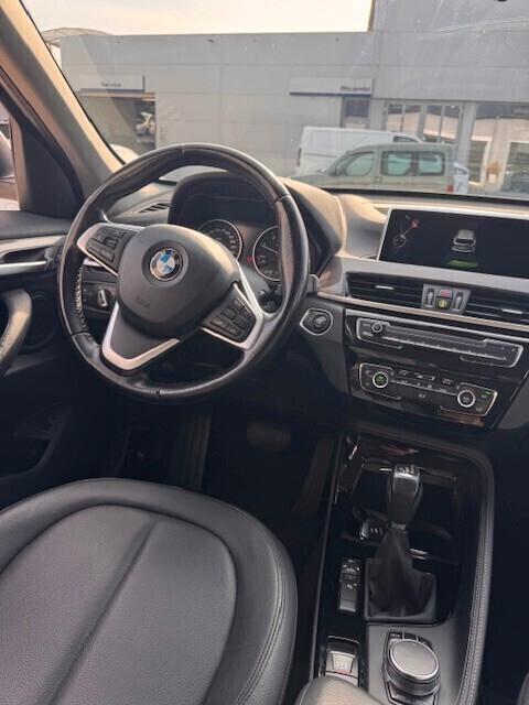 Bmw X1 sDrive18d xLine autom- 2017