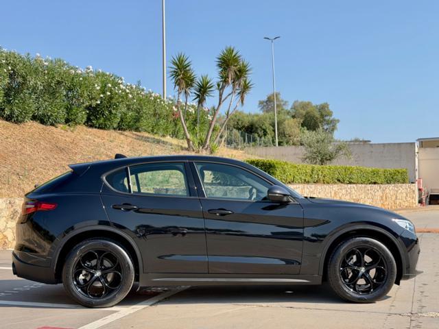 ALFA ROMEO Stelvio 190CV Q4 19'' BLACK+RETROCAMERA+2PDC+PACKBLACK