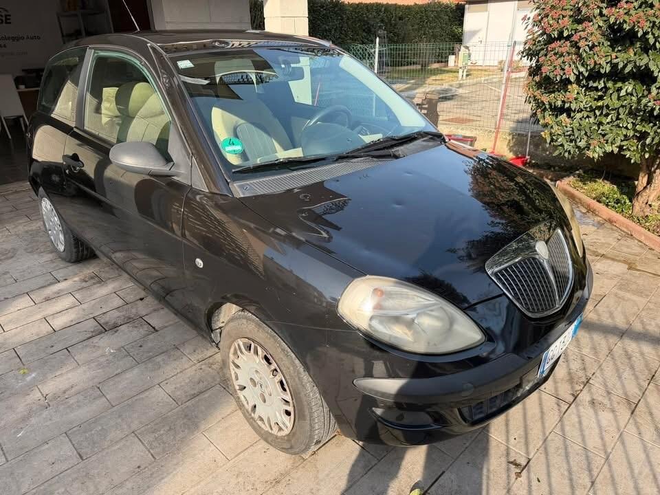 Lancia Ypsilon 1.2 Argento