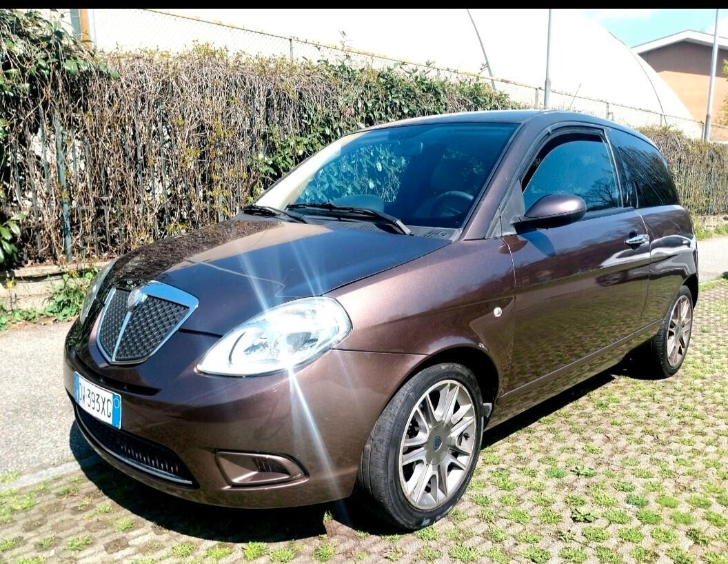 Lancia Ypsilon 1.2 Versus