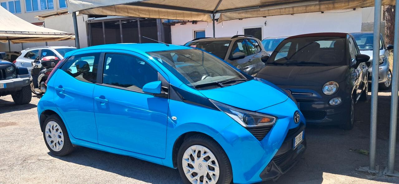 Toyota Aygo 1.0 VVT-i 69 CV 5 porte business del 2019