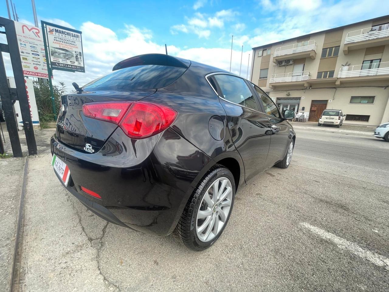 Alfa Romeo Giulietta 1.6 JTDm-2 120 CV Distinctive