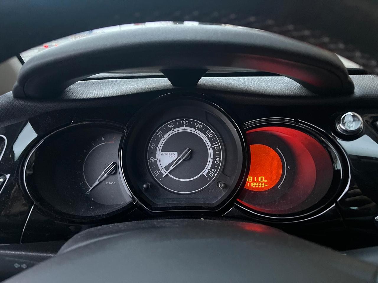 Citroen C3 1.2 puretech Exclusive 82cv-DISTRIBUZIONE FATTA