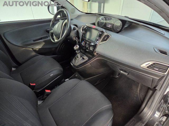 LANCIA Ypsilon 1.0 FireFly 5 porte S&S Hybrid Gold-5 POSTI