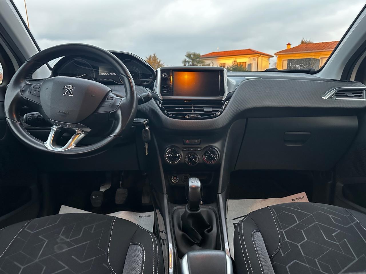 Peugeot 2008 PureTech 82 Allure GPL 117000 KM