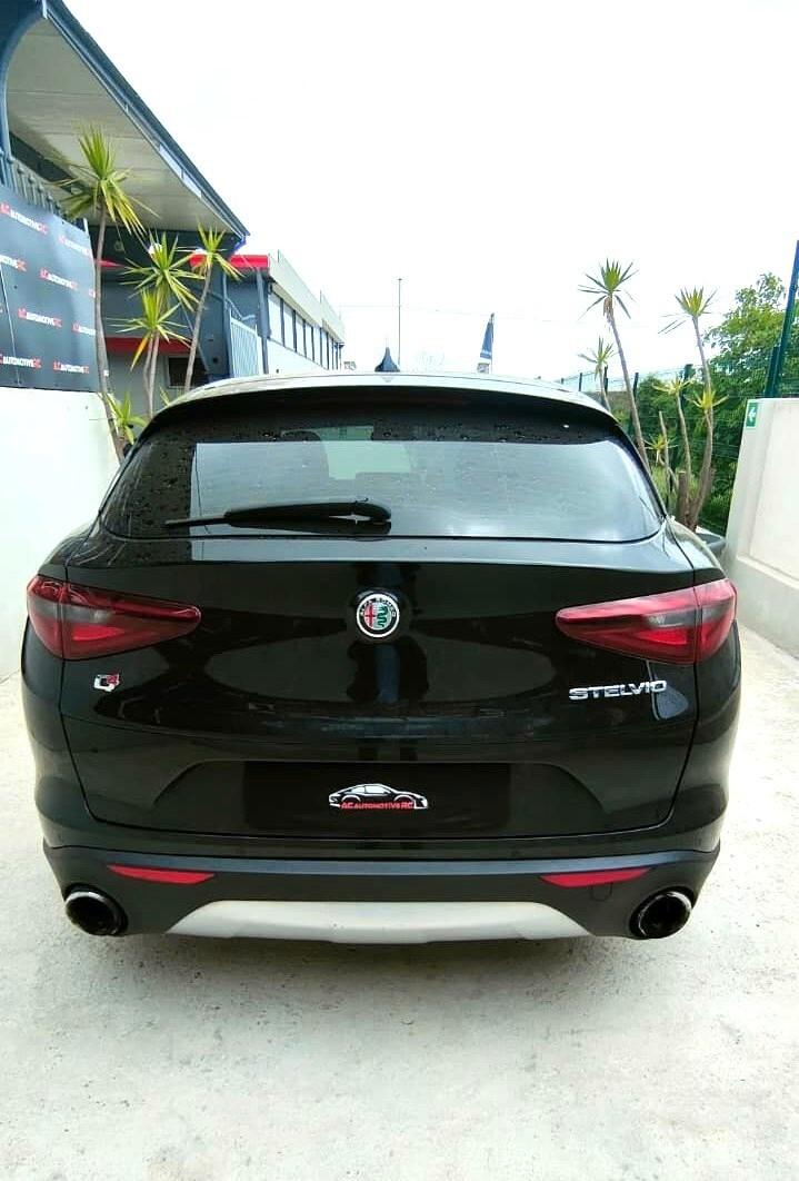 Alfa Romeo Stelvio 2.2 Turbodiesel 190 CV AT8 Q4 Business