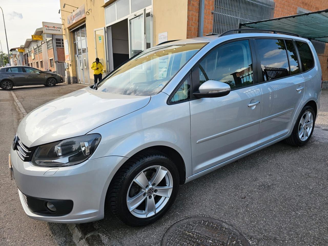 Volkswagen Touran 1.6 TDI 105cv DSG Trendline*Navi*Pdc*5Posti*