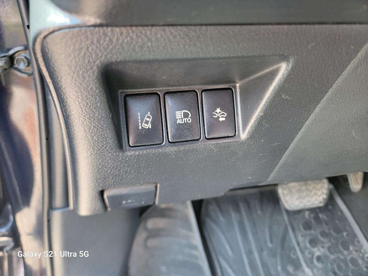 Toyota Yaris 1.5 Hybrid Active SOLO 42 MILA KM !
