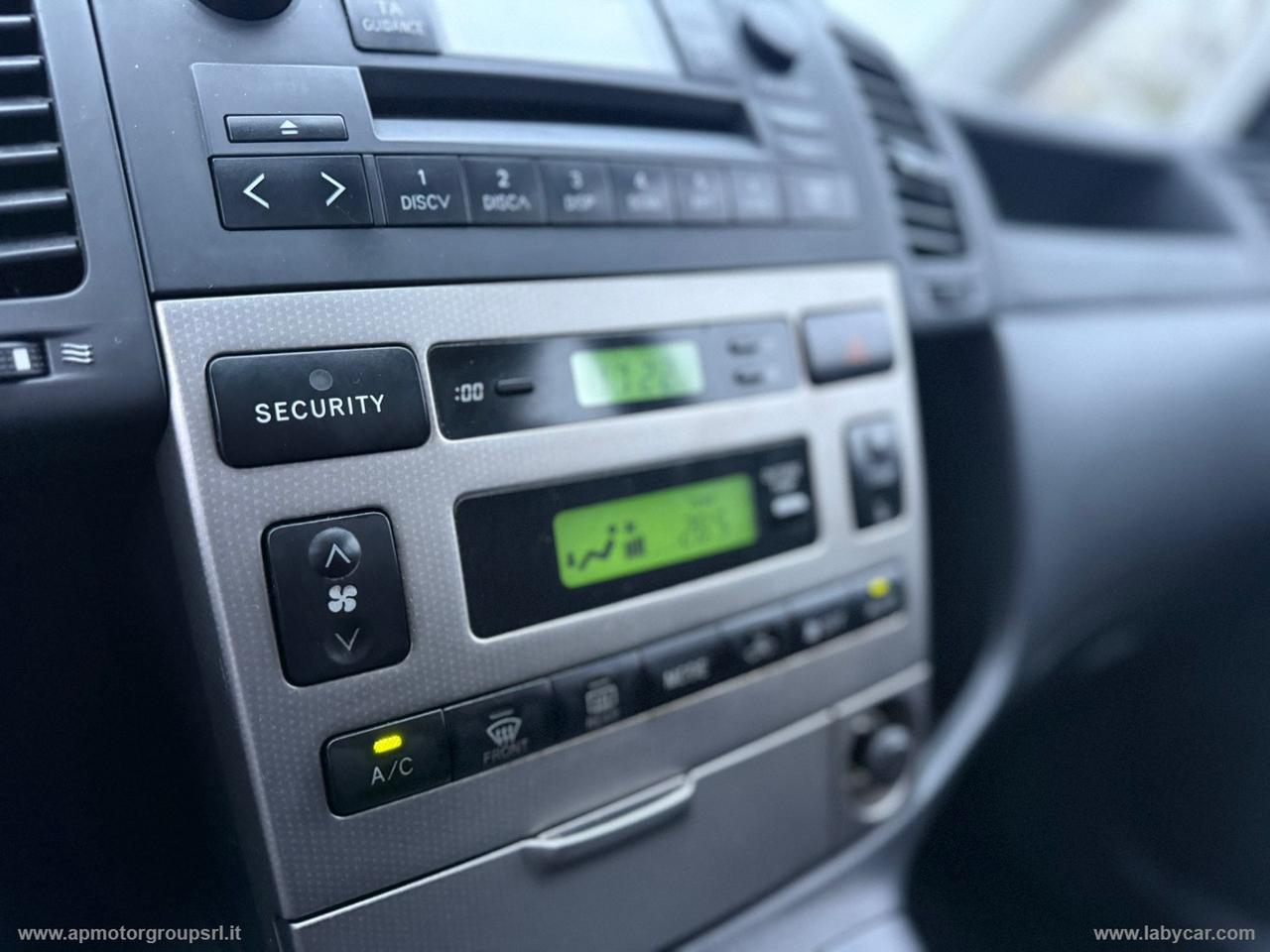 TOYOTA Corolla Verso 2.0 16V D-4D Sol