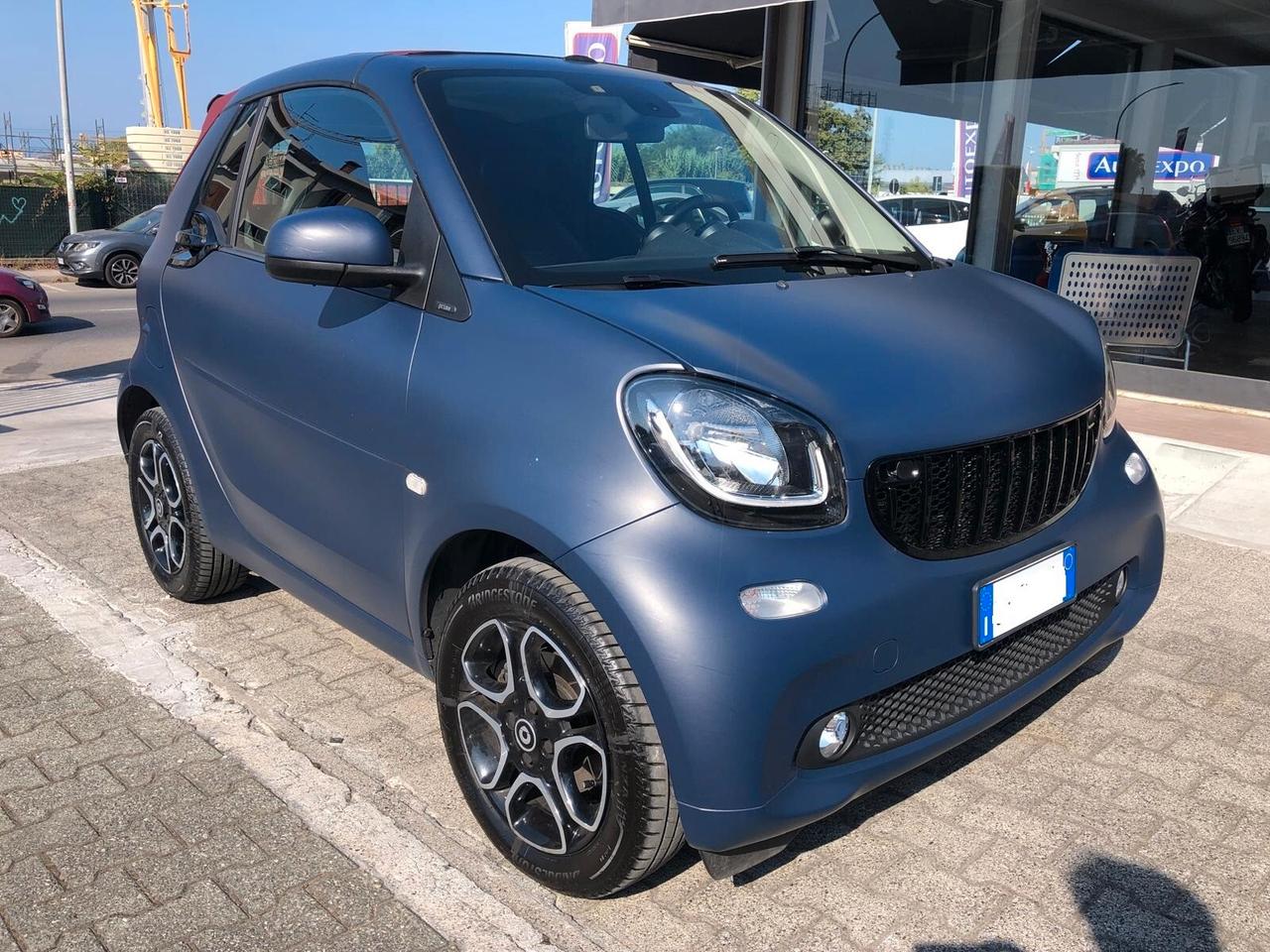 Smart ForTwo 90 0.9 Turbo NAVY/PELLE/TELECAMERA ECC...CABRIO POSSIBILITA' GARANZIA EUROPEA CONFORMGETS COMPLETA FINO A 60 MESI!!!