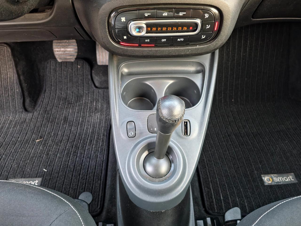 Smart ForTwo 70 1.0 twinamic Prime E6 Automatico NEO 2015