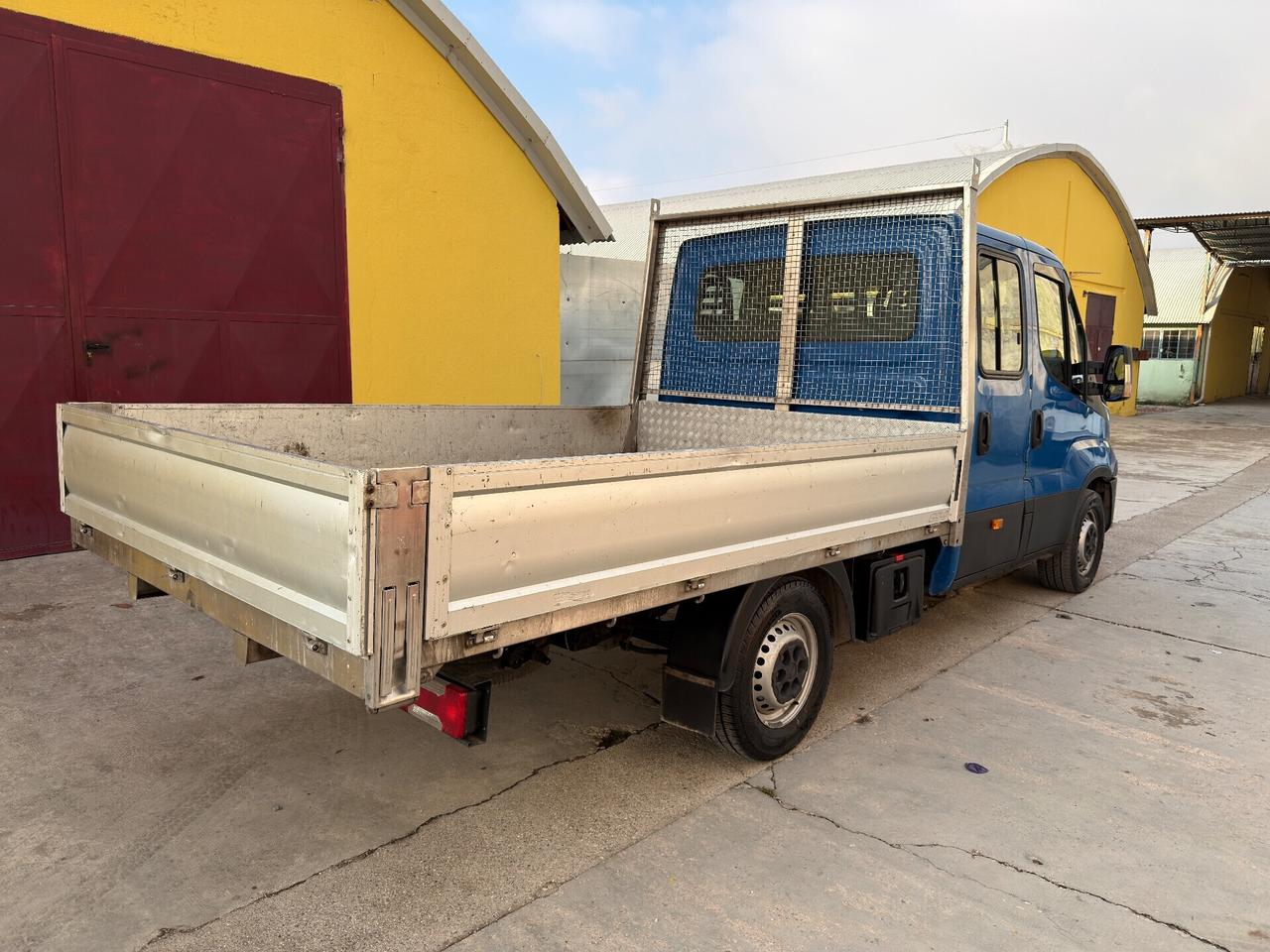 Iveco Daily 3.0 d 180cv 7 posti ottime condizioni-2018