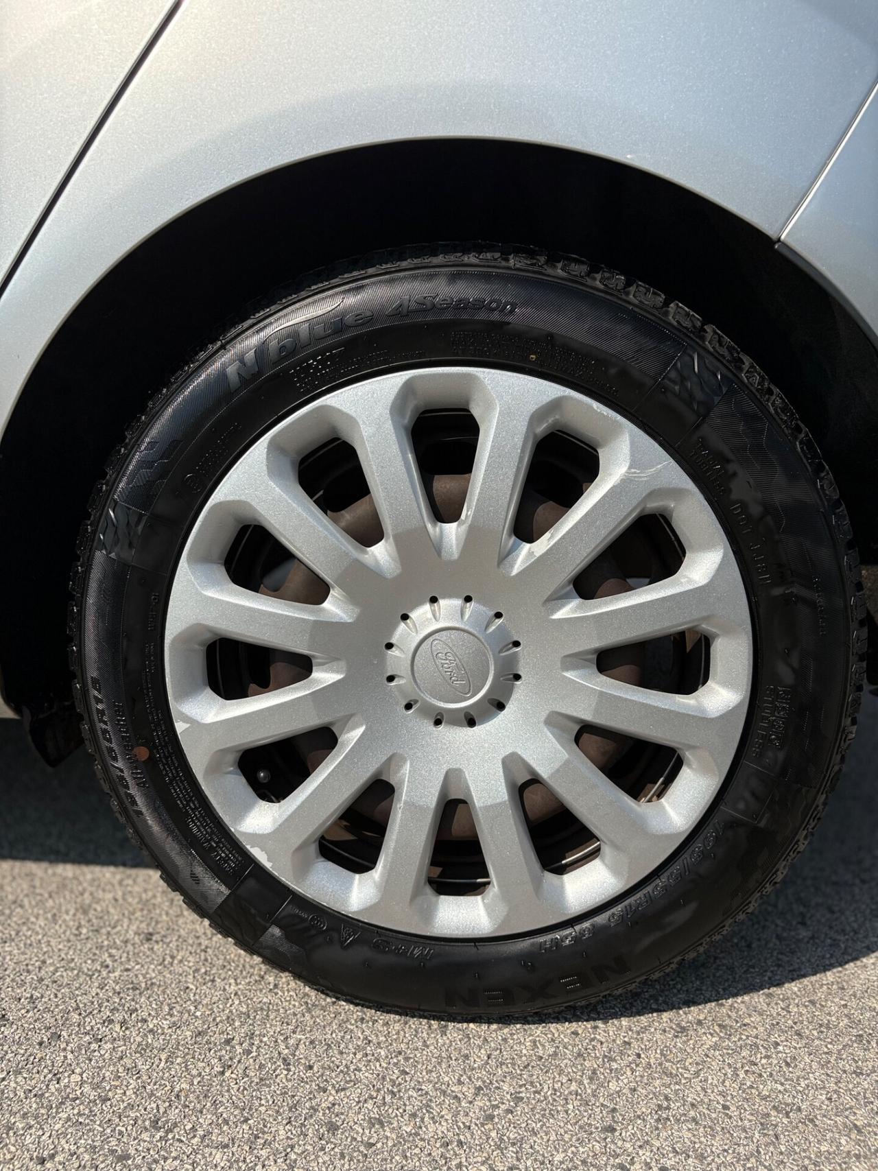Ford Fiesta Benzina 2014