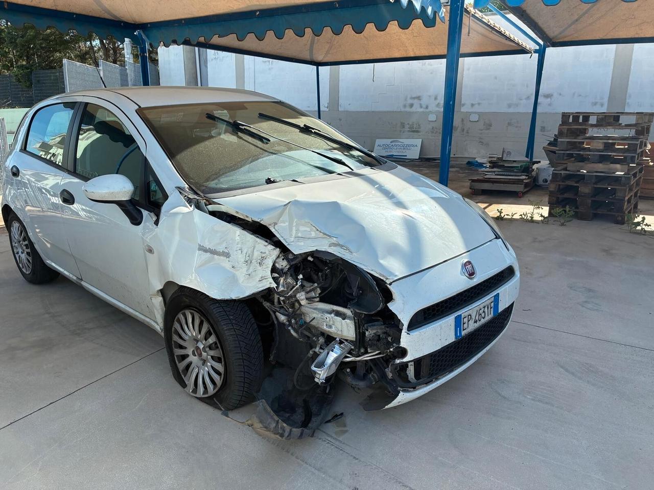 Fiat Punto 1.3 M.JET 75 CV 5 porte Easy - SINISTRATA