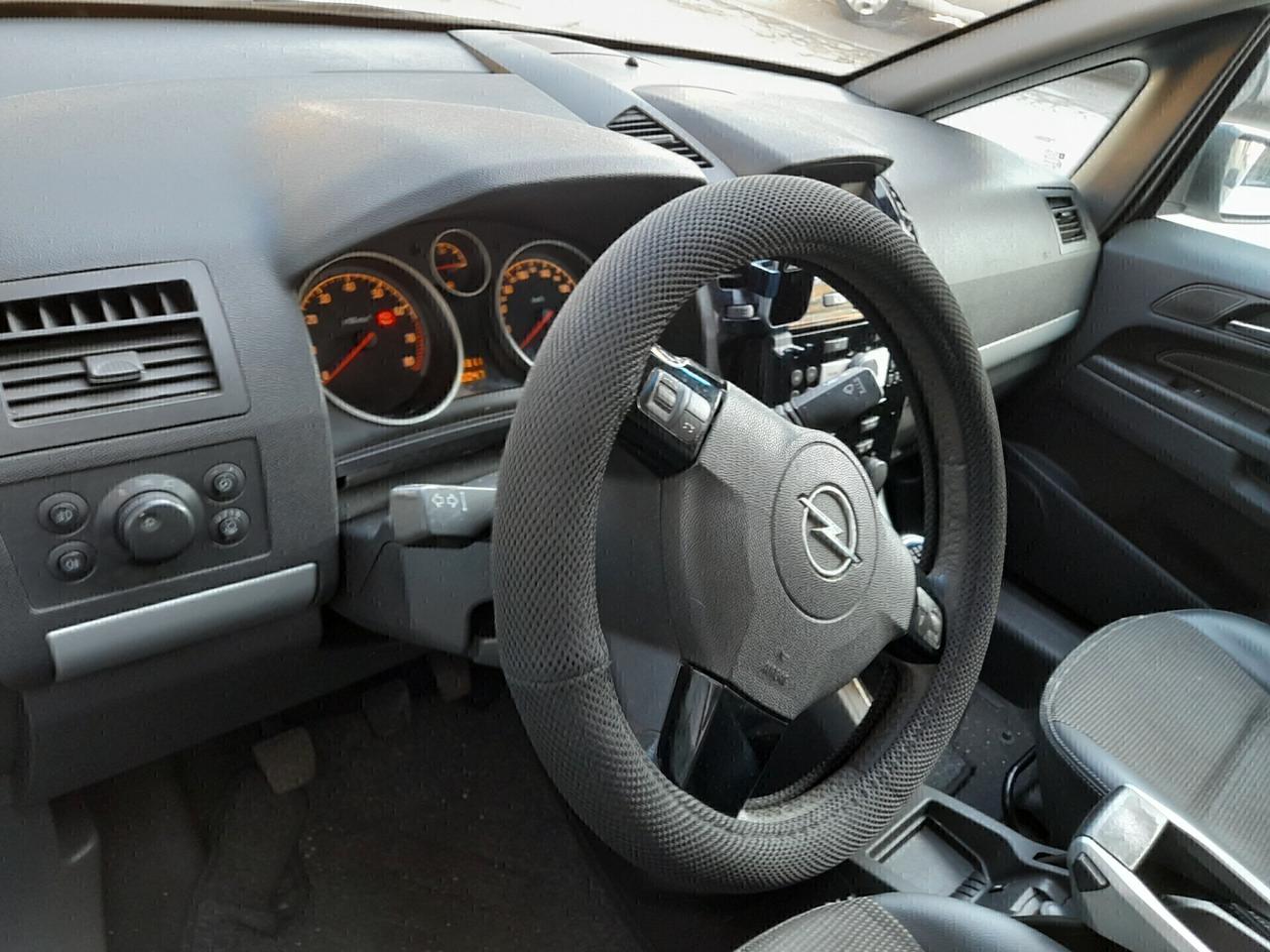 Opel Zafira 1.6 16V ecoM 94CV Cosmo