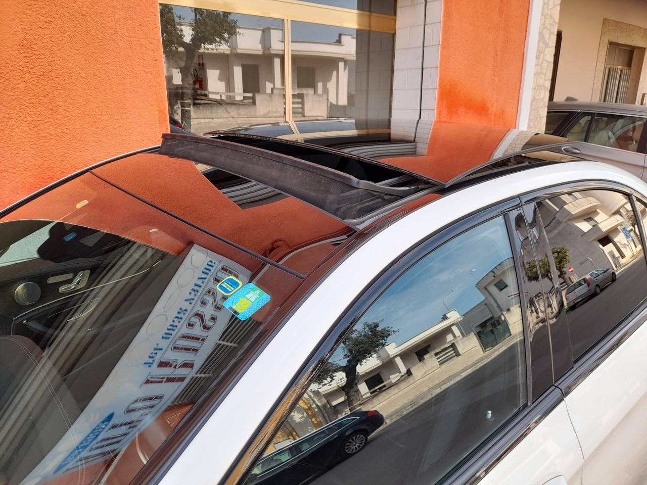 MERCEDES E 220 D AMG LINE BERLINA