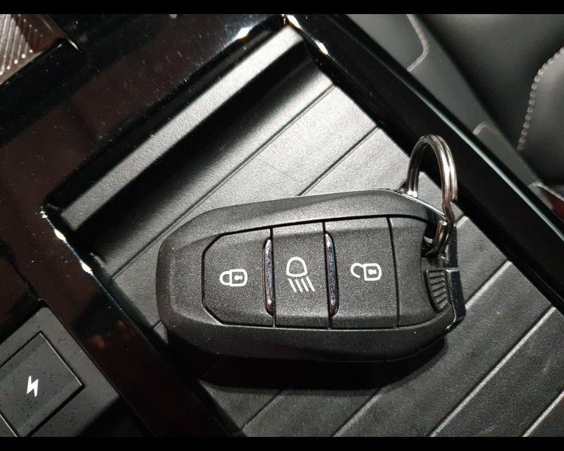 Citroën e-C4 motore elettrico 136 CV Shine