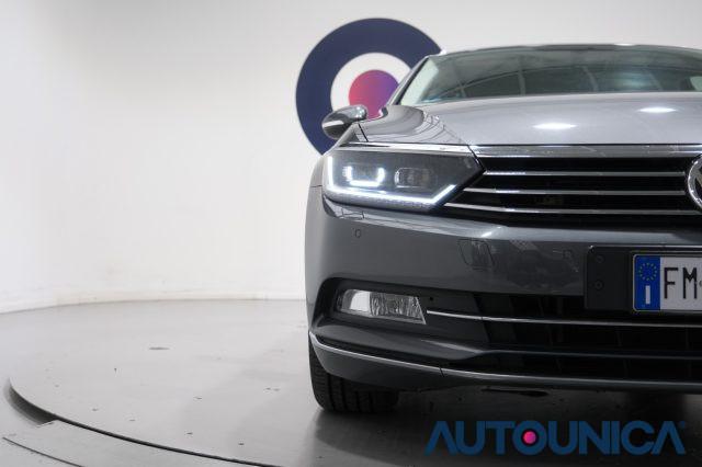 VOLKSWAGEN Passat Variant 2.0 TDI 190 CV DSG HIGHLINE BMT FARI LED