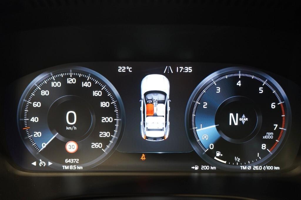 VOLVO XC40 1.5 T2 129CV 6M. ESSENTIAL ( FARI LED - COCKPIT - CRUISE - NAVI - MIRROR - SENSORI POST. - TELECAMERA POST. - CERCHI 17 )
