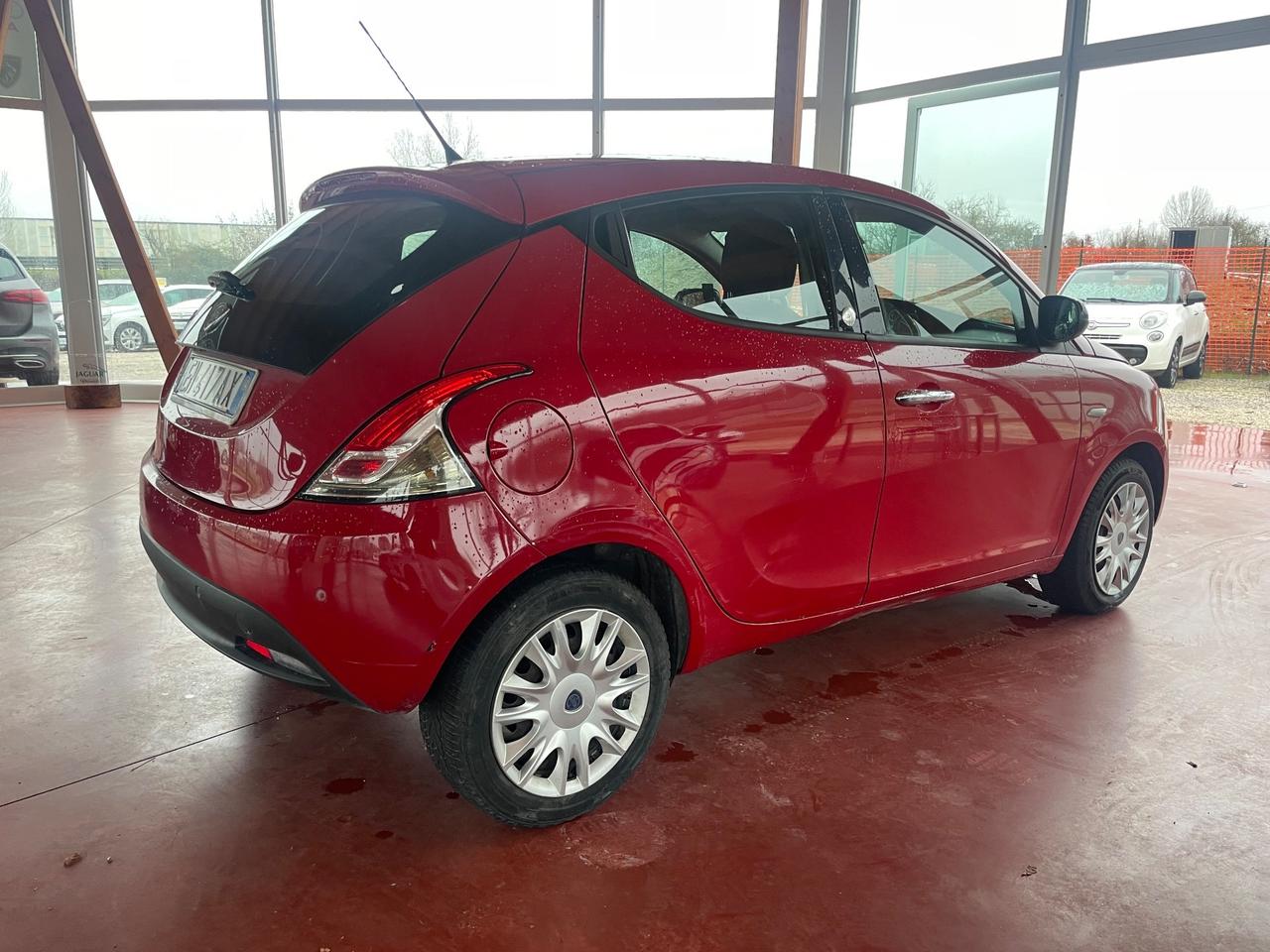 Lancia Ypsilon 1.2 Benzina/GPL - Neopatentati