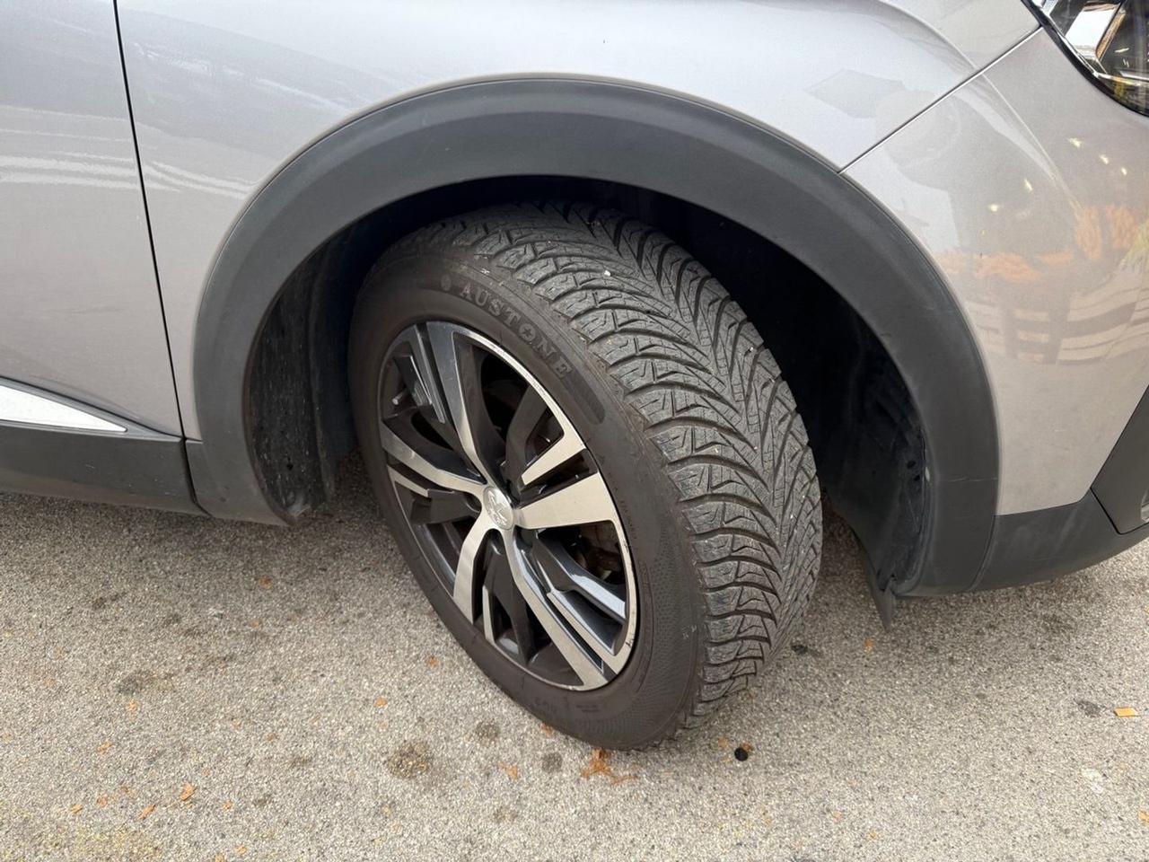 Peugeot 5008 Allure 1.6 Blue HDI 115 #7829