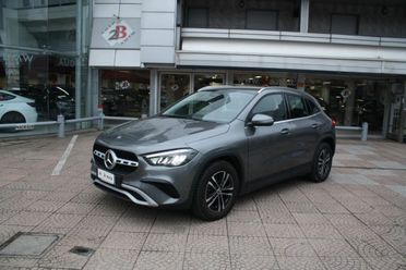 MERCEDES-BENZ GLA 200 d Automatic Business