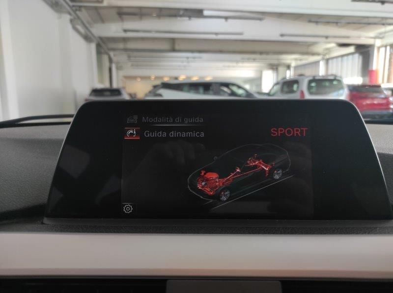 BMW Serie 3 (F30/F31) - 318d Business Advantage aut.