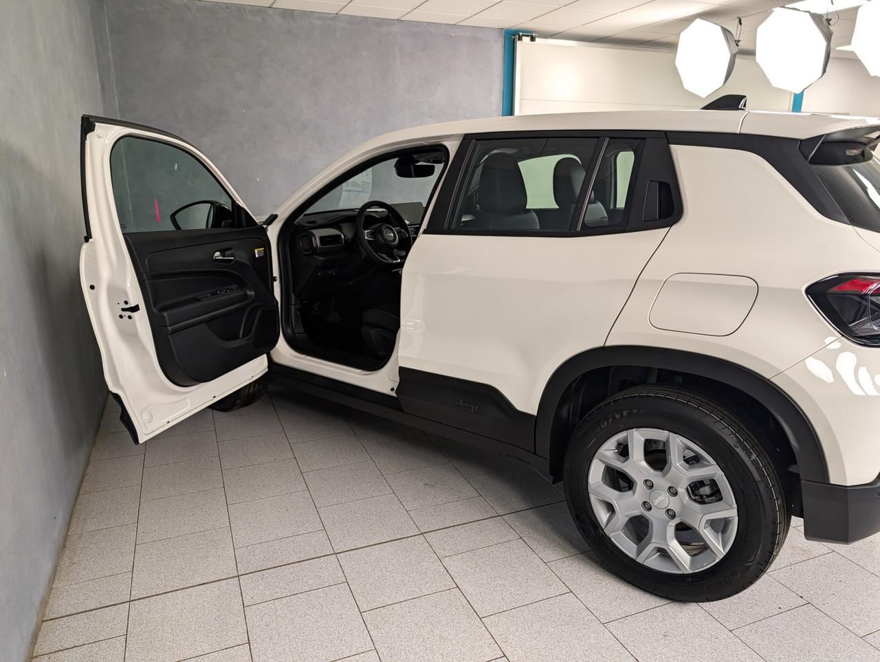 Jeep Avenger 1.2 Turbo E-Hybrid 110cv eDCT6 Altitude