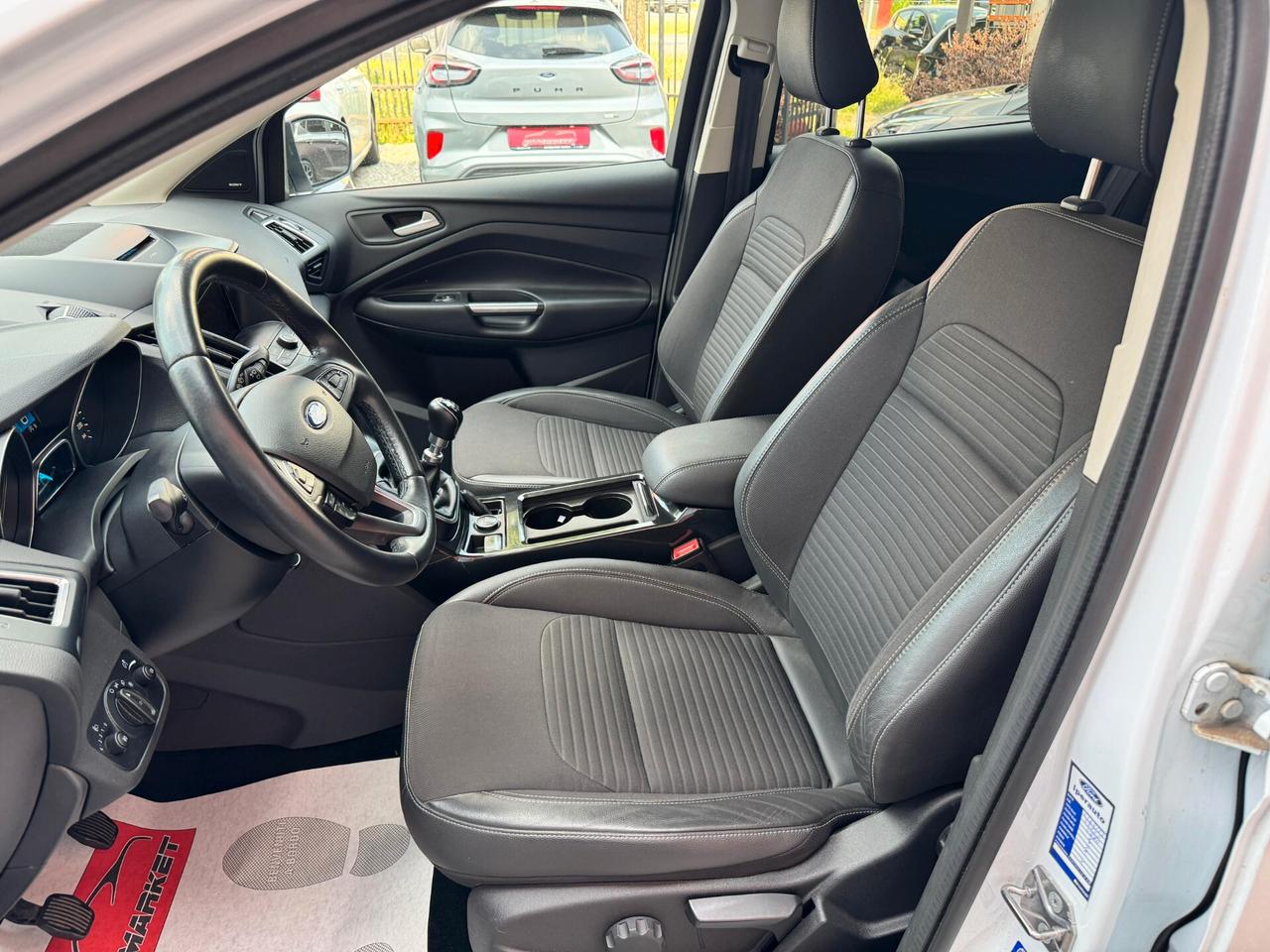 Ford Kuga 1.5 TDCI 120 CV S&S 2WD Titanium