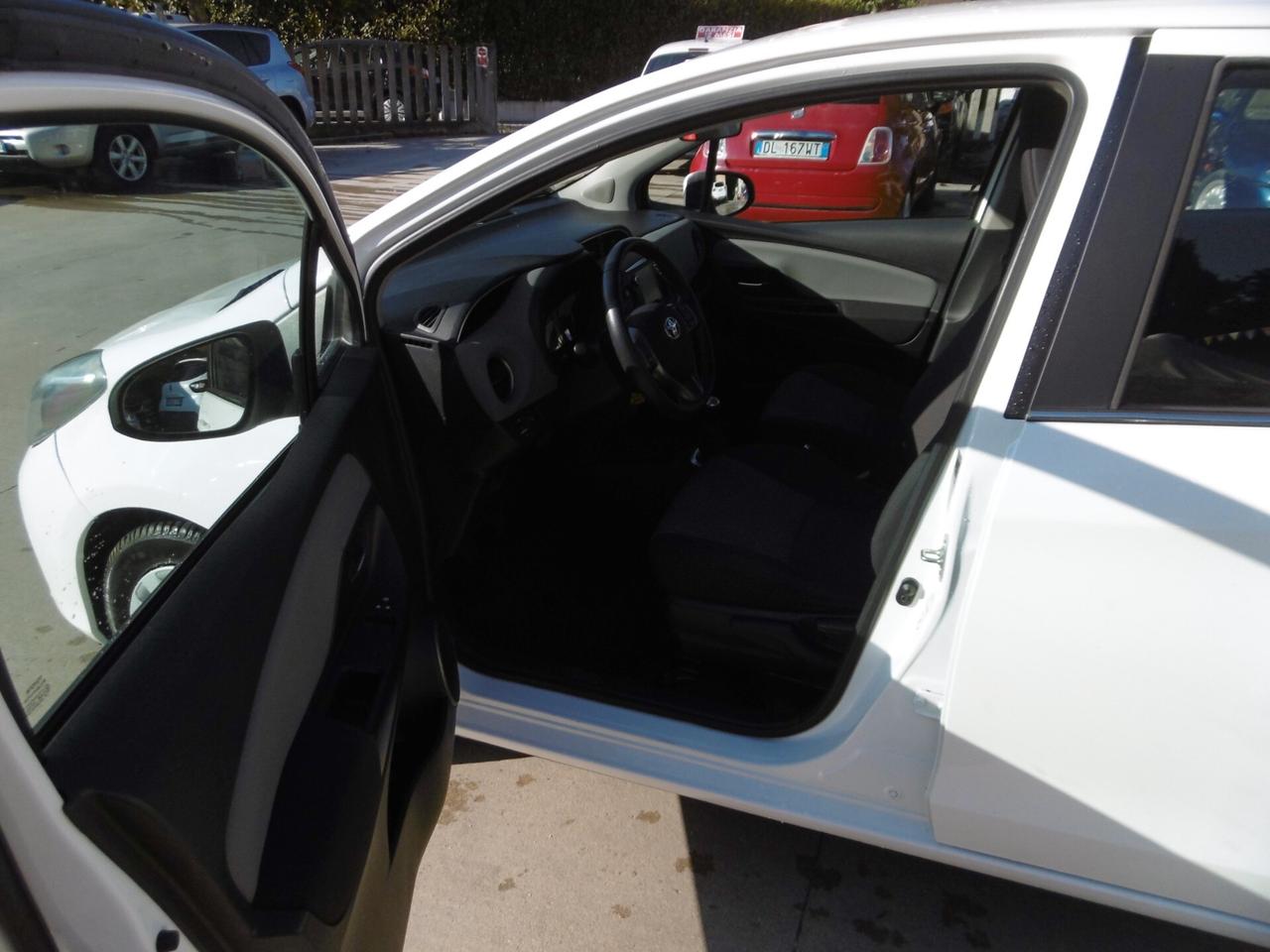 Toyota Yaris 1.0 5 porte Active