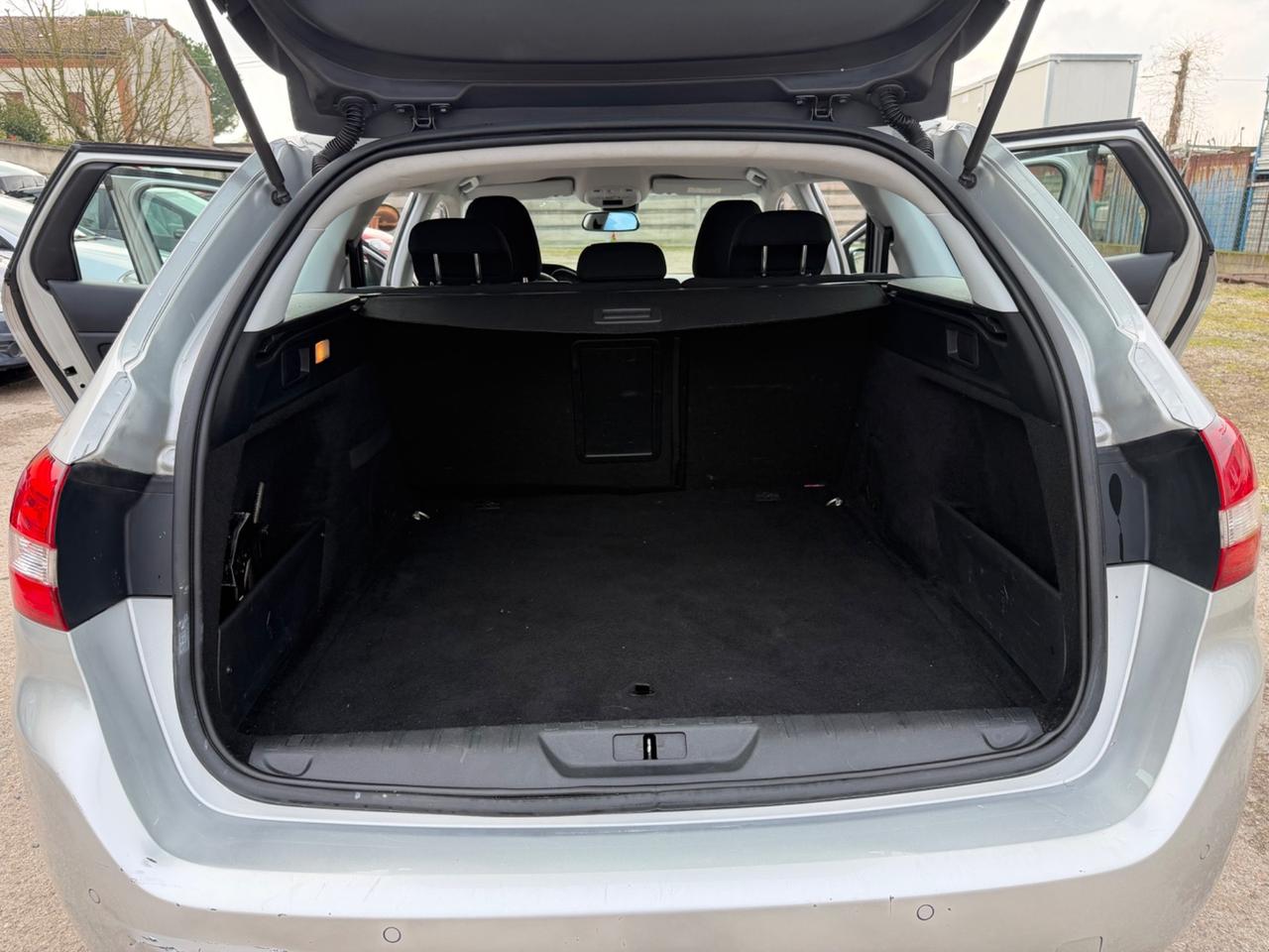 Peugeot 308 BlueHDi 100 S&S SW Active