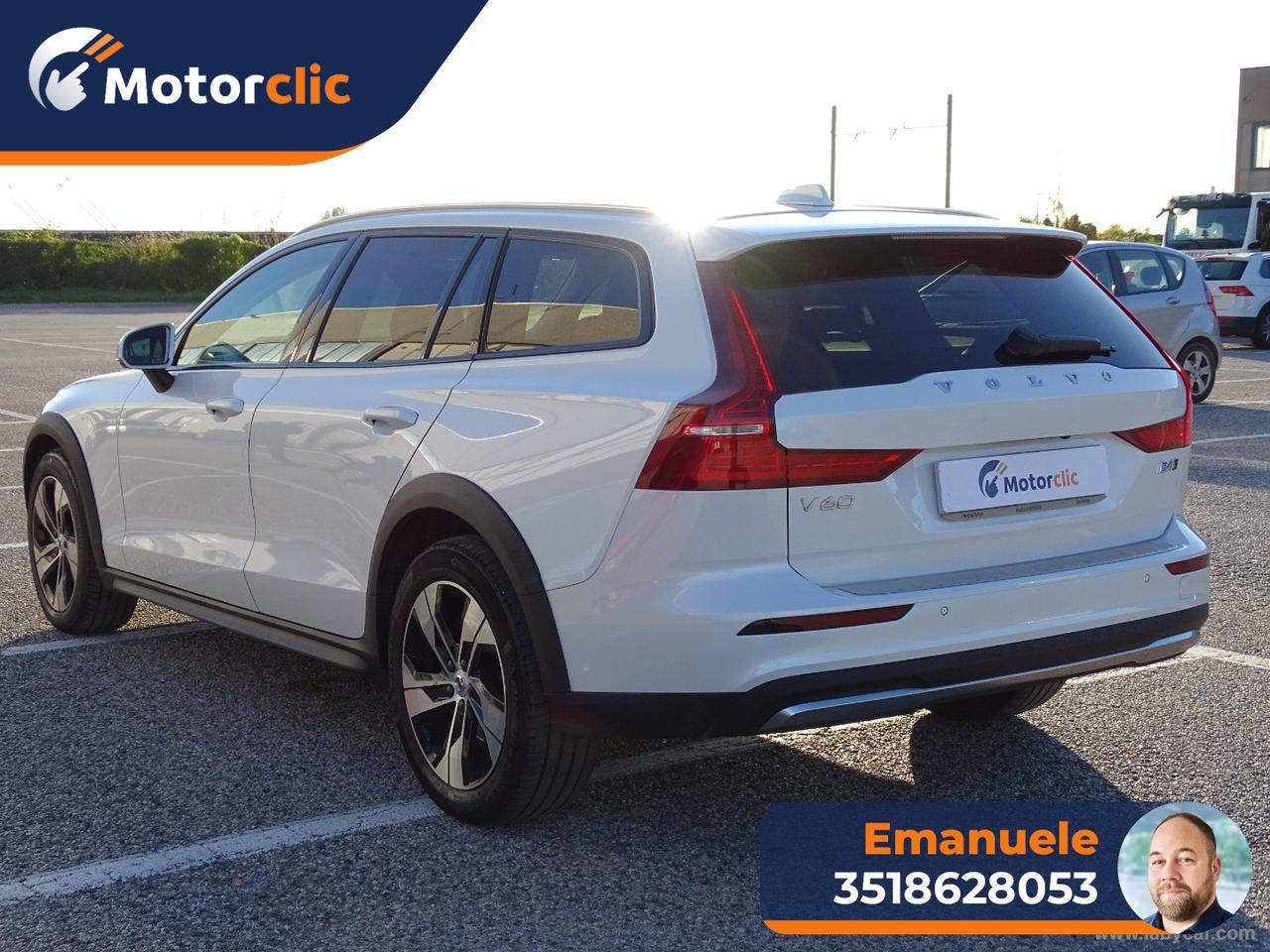 VOLVO V60 Cross Country B4