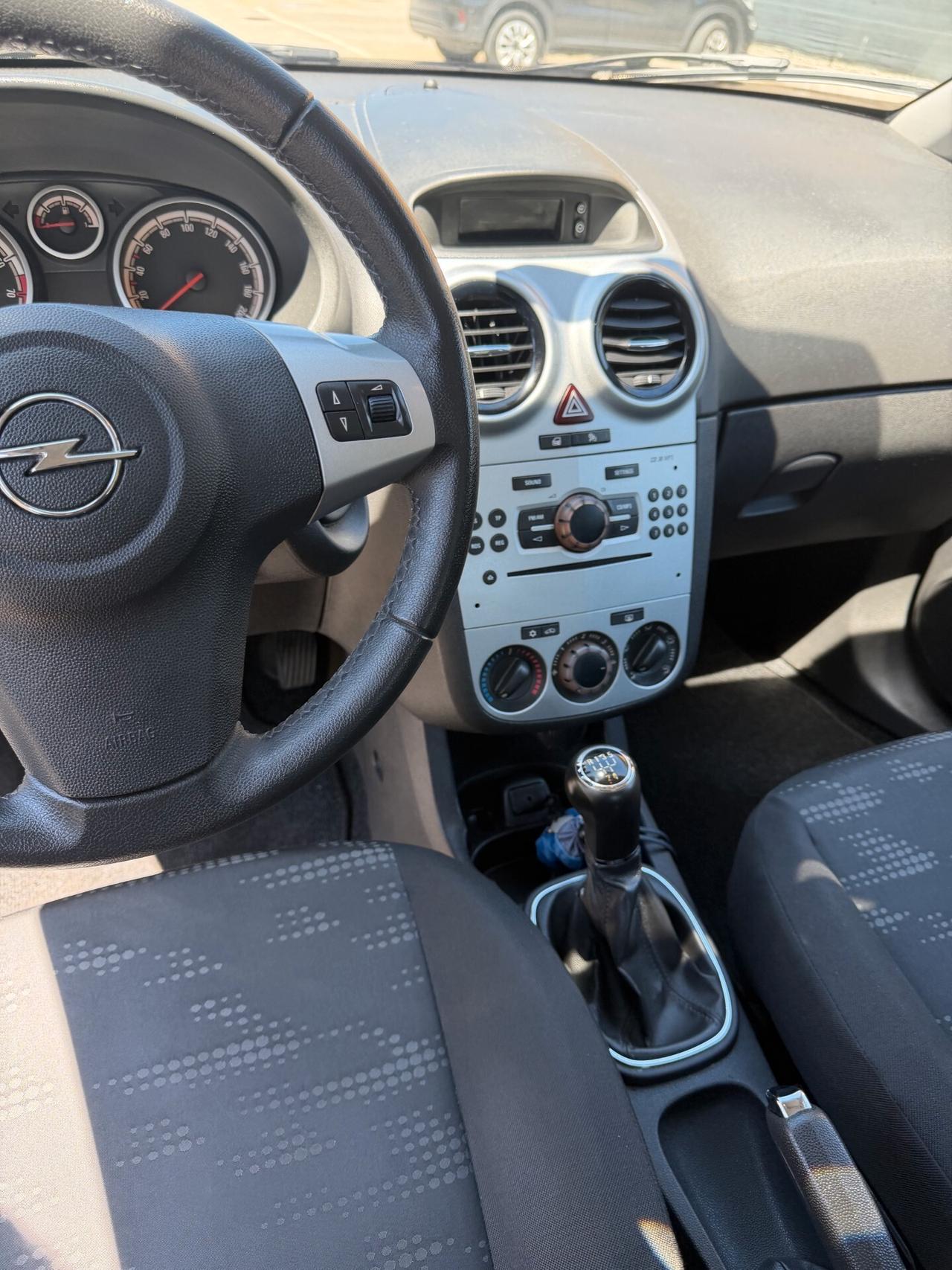 Opel Corsa 1.2 Gpl - NEOPATENTATI - 12 MESI DI GARANZIA -